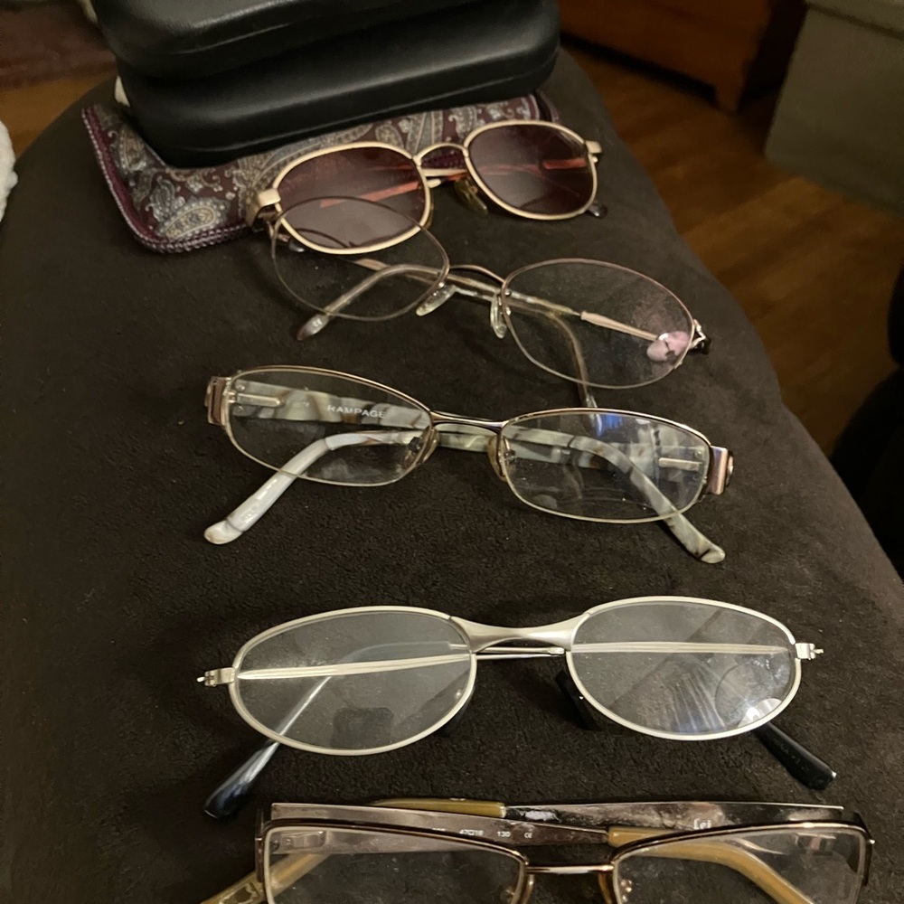 Eyeglasses and frames assortment